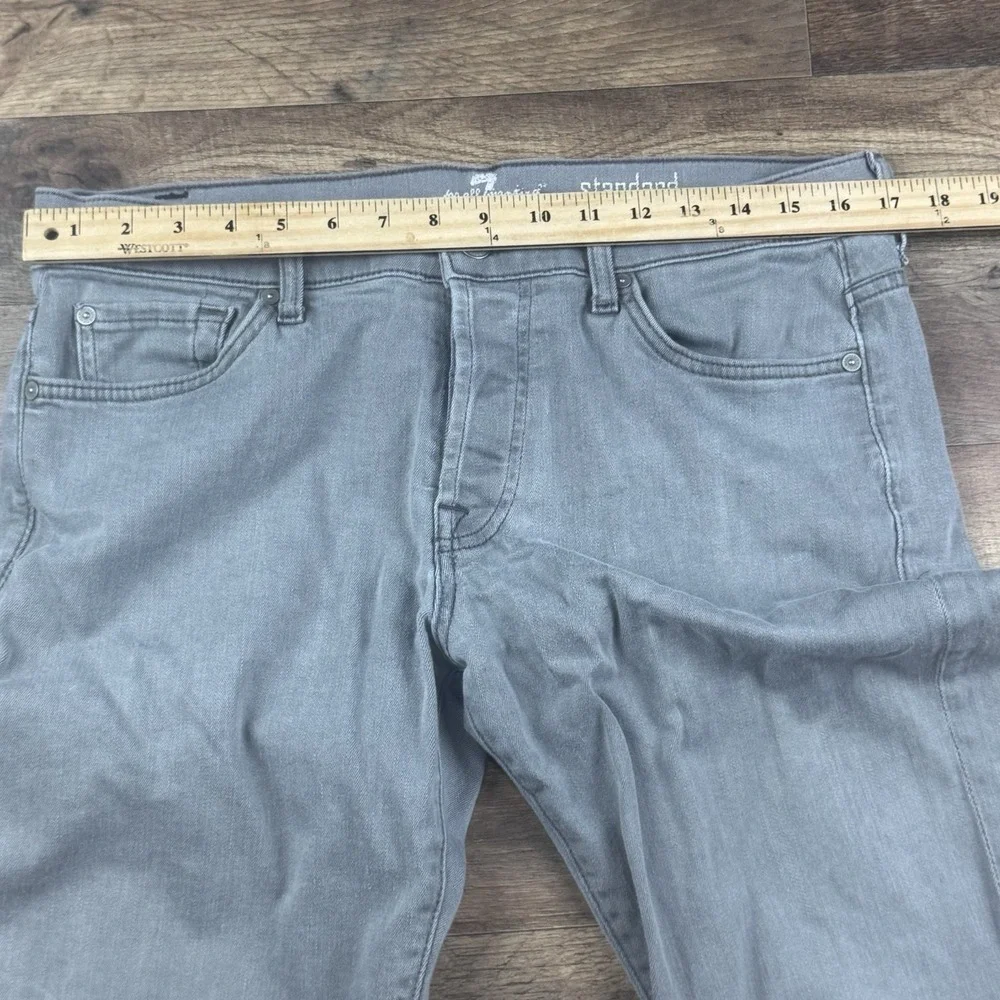7 for All Mankind Men's Standard Straight Leg Button Fly Jeans Size 34 X 33 Gray